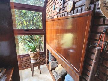 Chalet en zona Chauvin, 3 dormitorios, 3 baños ( 1 suite), garage, quincho, parque