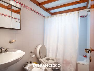 Casa de  5 ambientes en Venta en Pinamar - Fragata La Victoria 3852 - Retasada