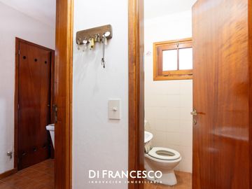 Casa de  5 ambientes en Venta en Pinamar - Fragata La Victoria 3852 - Retasada