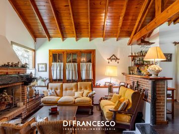 Casa de  5 ambientes en Venta en Pinamar - Fragata La Victoria 3852 - Retasada