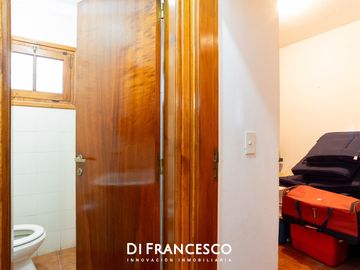 Casa de  5 ambientes en Venta en Pinamar - Fragata La Victoria 3852 - Retasada