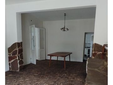 Casa en venta - 3 Dormitorios 2 Baños - Cochera - 641Mts2 - Longchamps, Almirante Brown