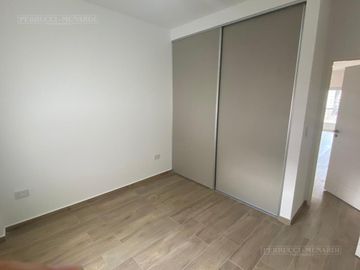 Departamento 2 Ambientes en el Centro de Villa Ballester!