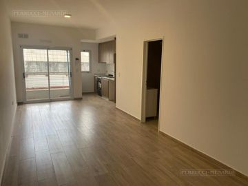Departamento 2 Ambientes en el Centro de Villa Ballester!