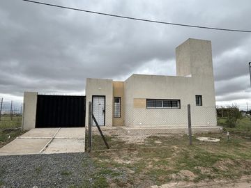 Venta, Casa de 2 dormitorios a estrenar en 1 sola planta, Barrio Norte II