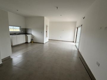 Venta, Casa de 2 dormitorios a estrenar en 1 sola planta, Barrio Norte II