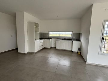 Venta, Casa de 2 dormitorios a estrenar en 1 sola planta, Barrio Norte II