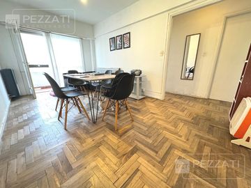 Departamento de 3 ambientes, al frente, balcòn, zona Plaza Mitre