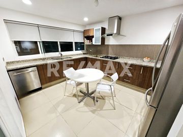 Casa en VENTA en Cañadas del Lago, Corregidora, Qro. - (3)