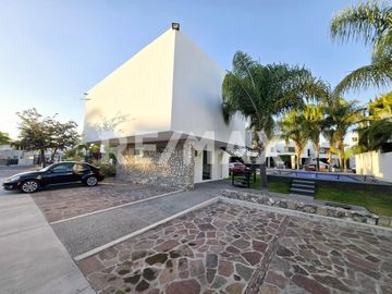 Casa en VENTA en Cañadas del Lago, Corregidora, Qro. - (3)