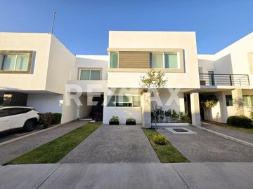 Casa en VENTA en Cañadas del Lago, Corregidora, Qro. - (3)