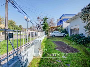 Casa para remodelar cercana a colegio Mariano de Schoenstatt, Providencia