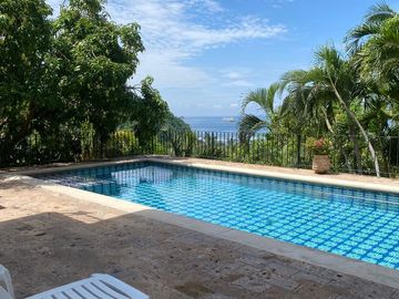 CASA EN VENTA EN RESIDENCIAL LA PUNTA EN MANZANILLO