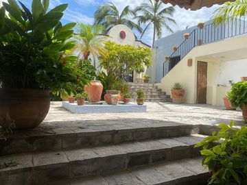CASA EN VENTA EN RESIDENCIAL LA PUNTA EN MANZANILLO