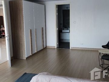 3 bedrooms for Sales at Supalai Riva Grand Rama3