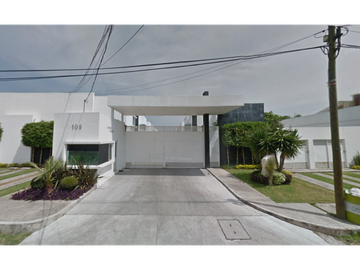 VENDO CASA EN FRACC. LOS GAVILANES, JALISCO JUNTO PUNTO SUR