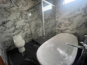 Casa en venta en Fracc. Lombardía, Irapuato, Gto.