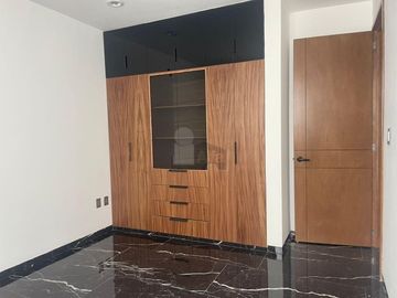 Casa en venta en Fracc. Lombardía, Irapuato, Gto.