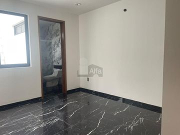 Casa en venta en Fracc. Lombardía, Irapuato, Gto.