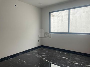 Casa en venta en Fracc. Lombardía, Irapuato, Gto.
