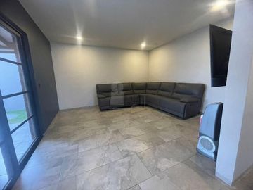 Casa en venta en Privada santa Fe, villas de Irapuato, Gto.