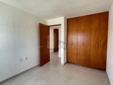 Casa EN VENTA en Privada Cielo Abierto, dentro Fraccionamiento Los Lagos