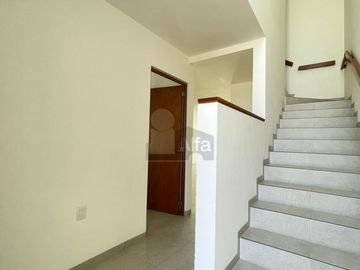 Casa EN VENTA en Privada Cielo Abierto, dentro Fraccionamiento Los Lagos