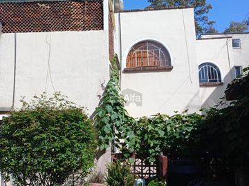Casa en Venta o  en APORTACION  a precio de  TERRENO,  Barrio del Niño Jesús Coyoacán.