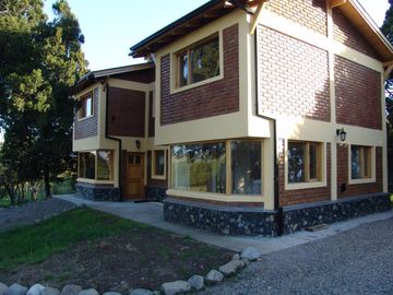 IMPORTANTE COMPLEJO EN LA LOCALIDAD DE TREVELIN -CHUBUT-