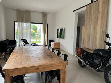 casa en venta en barrio  Las Tipas, Nordelta.
