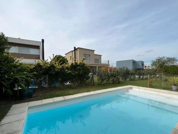 casa en venta en barrio  Las Tipas, Nordelta.