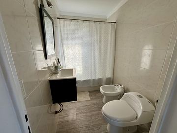 VENTA CASA SAN SEBASTIAN A LA LAGUNA 5 AMBIENTES EN 2 PLANTAS