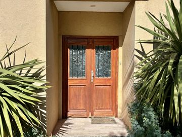 VENTA CASA SAN SEBASTIAN A LA LAGUNA 5 AMBIENTES EN 2 PLANTAS