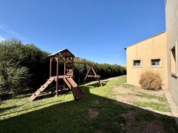 VENTA CASA SAN SEBASTIAN A LA LAGUNA 5 AMBIENTES EN 2 PLANTAS