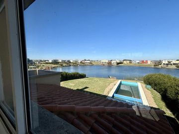 VENTA CASA SAN SEBASTIAN A LA LAGUNA 5 AMBIENTES EN 2 PLANTAS