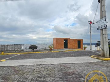 Casa en  venta de 4 habitaciones, dentro de conjunto con seguridad, sector El Pinar
