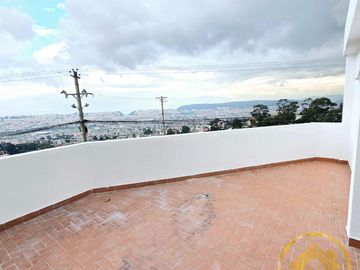 Casa en  venta de 4 habitaciones, dentro de conjunto con seguridad, sector El Pinar
