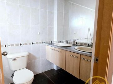 Casa en  venta de 4 habitaciones, dentro de conjunto con seguridad, sector El Pinar