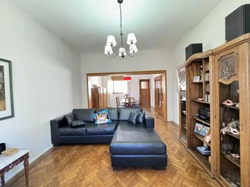 Casa en planta alta en venta con terraza exclusiva en zona historica del Centro - Laprida 1257