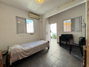 Casa en planta alta en venta con terraza exclusiva en zona historica del Centro - Laprida 1257