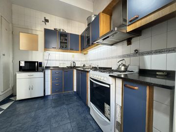 Casa en planta alta en venta con terraza exclusiva en zona historica del Centro - Laprida 1257