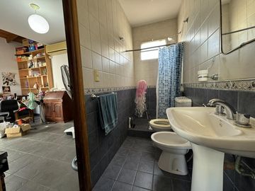 Casa en planta alta en venta con terraza exclusiva en zona historica del Centro - Laprida 1257