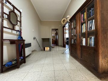 Casa en planta alta en venta con terraza exclusiva en zona historica del Centro - Laprida 1257
