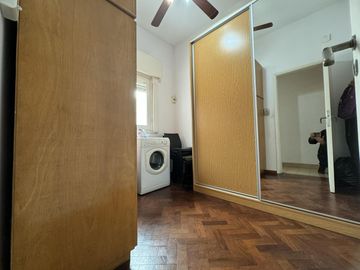 Casa en planta alta en venta con terraza exclusiva en zona historica del Centro - Laprida 1257