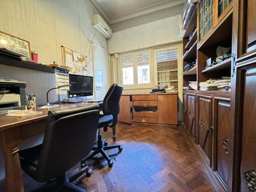 Casa en planta alta en venta con terraza exclusiva en zona historica del Centro - Laprida 1257