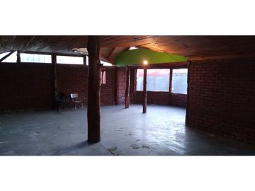 COMPLEJO DE 2 LOCALES COMERCIALES, 1 DEPARTAMENTO Y 5 MONOAMBIENTES TIPO DORMIS EN CHOLILA -CHUBUT