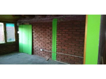 COMPLEJO DE 2 LOCALES COMERCIALES, 1 DEPARTAMENTO Y 5 MONOAMBIENTES TIPO DORMIS EN CHOLILA -CHUBUT