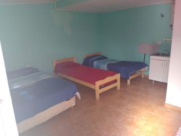 COMPLEJO DE 2 LOCALES COMERCIALES, 1 DEPARTAMENTO Y 5 MONOAMBIENTES TIPO DORMIS EN CHOLILA -CHUBUT