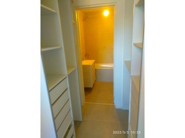 VENTA DE 4 AMBIENTES MUY LUMINOSO CON PARRILLA
