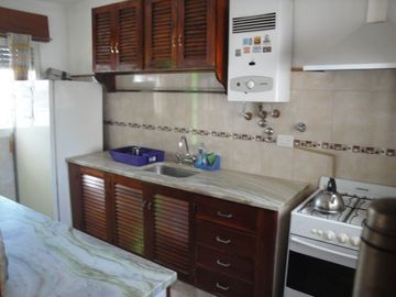 Villa Carlos Paz: Jorge Newbery 277 Casa 2 dormitorios y departamento 2 dormitorios interno, Córdoba, Argentina.